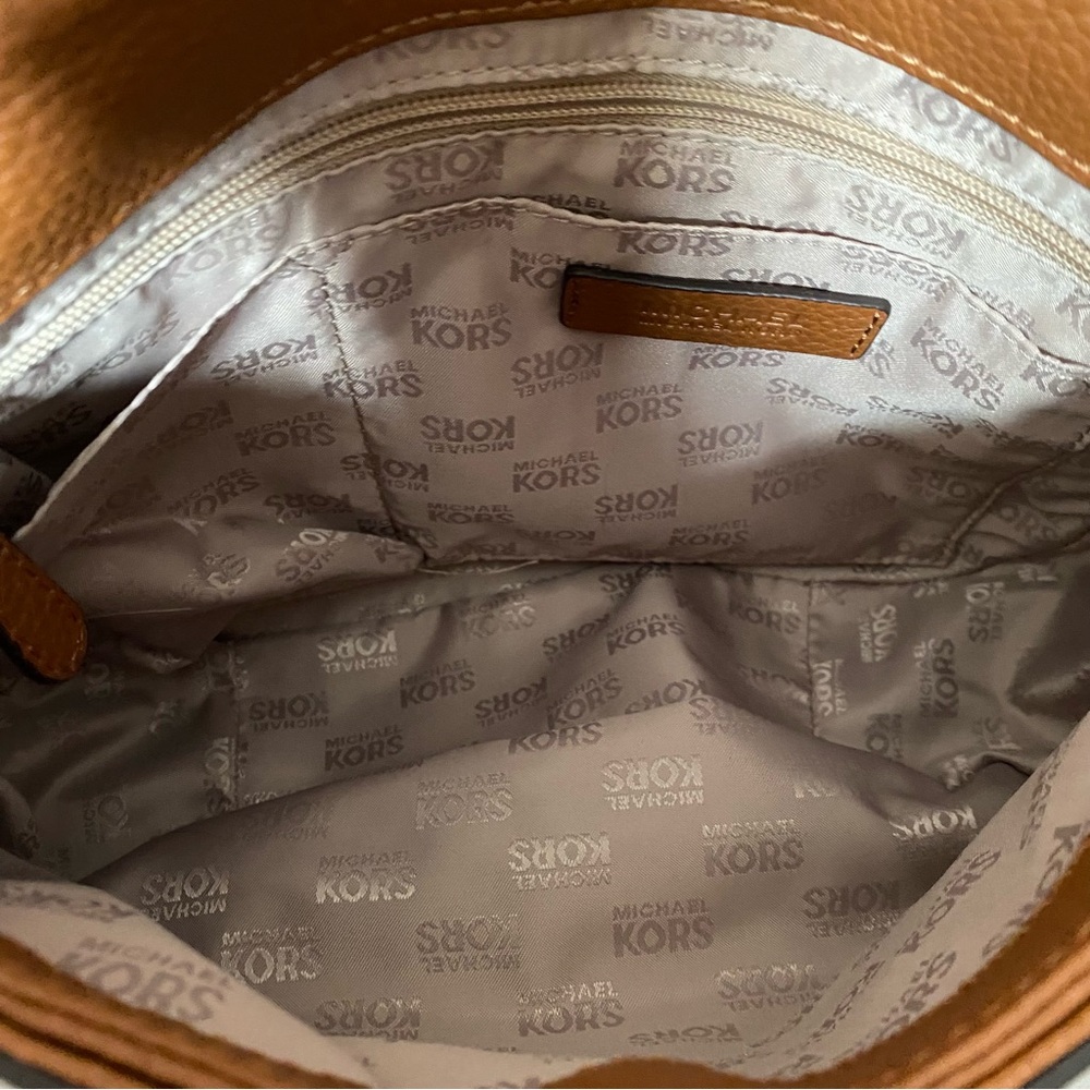 NWOT Michael Kors Y2K Chestnut Leather Boho Shoulder Bag with Gold Accents - Picture 12 of 16